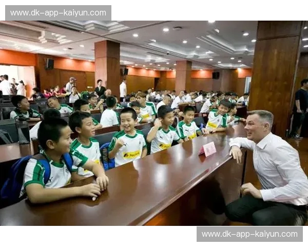 开云体育欧联资讯：洞悉欧联赛场的第一手动态与深度解读